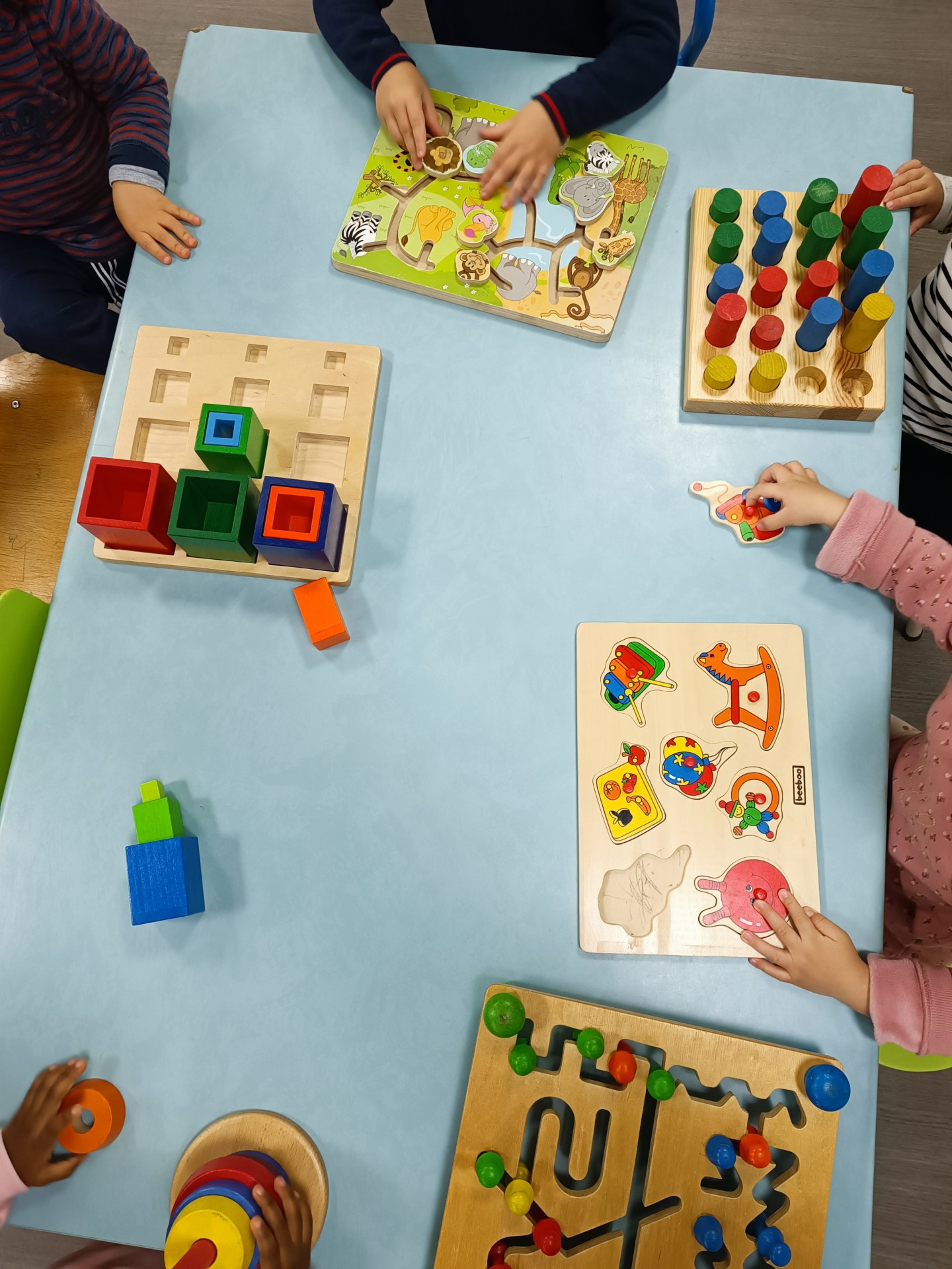 on joue avec les puzzles